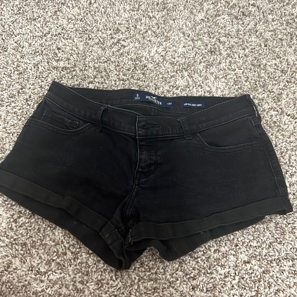 Black hollister shorts